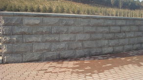 蘑菇石與仿石材彩磚 山東傳富石材廠的創(chuàng)新與傳承